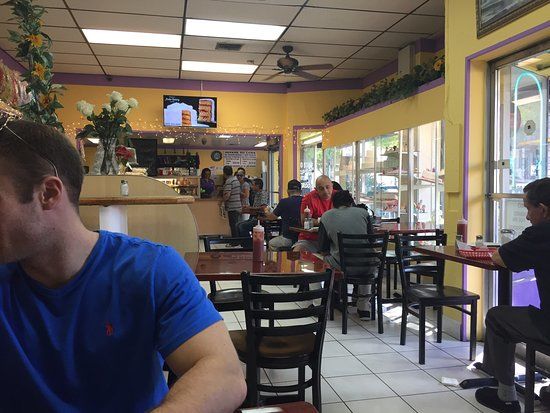 Arahis Bakery & Restaurant